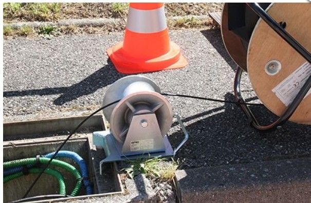 직접 묻힌 광섬유 케이블 -20- 70°C 구조 SZ 스트랜드 된 느슨 파이프