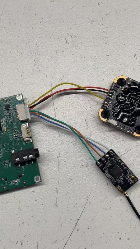전문 FPV 섬유 쿼드콥터 드론, 비행 준비 완료, 30km/롤, 초경량 - 고인장 강도 - 내부 대 외부 배선